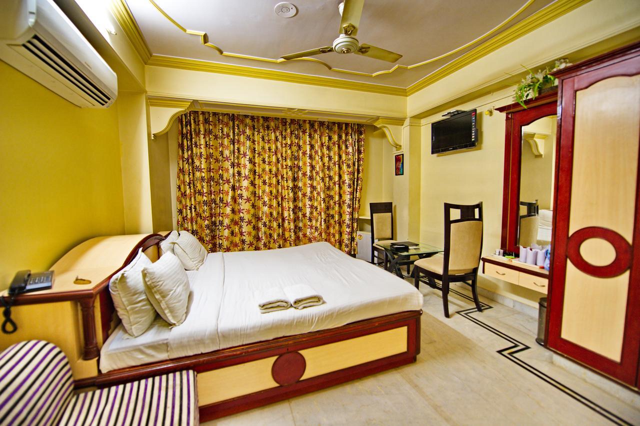 Hotel Jannat And Restaurant Ajmer Bagian luar foto